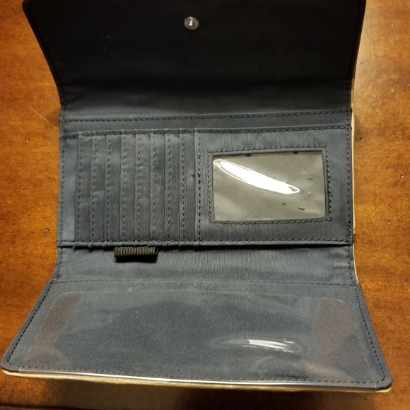 WOMEN'S TOMMY HILFIGER CLUTCH WALLET - Picture 4 of 5